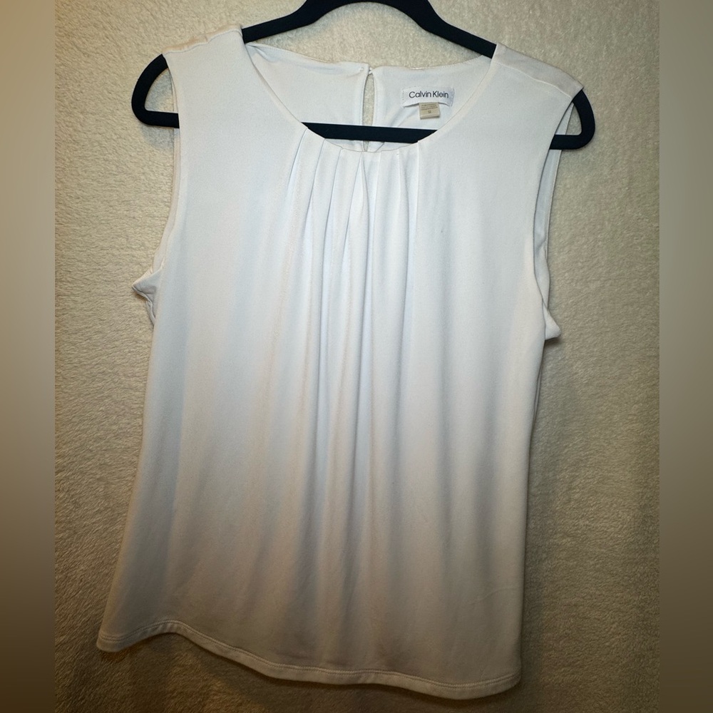Calvin Klein Elegant White Pleated Blouse